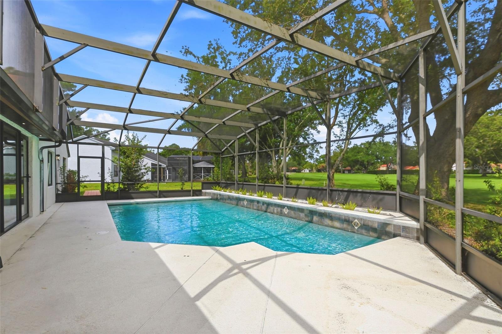 Image 40 of 56 For 6747 Edgeworth Dr