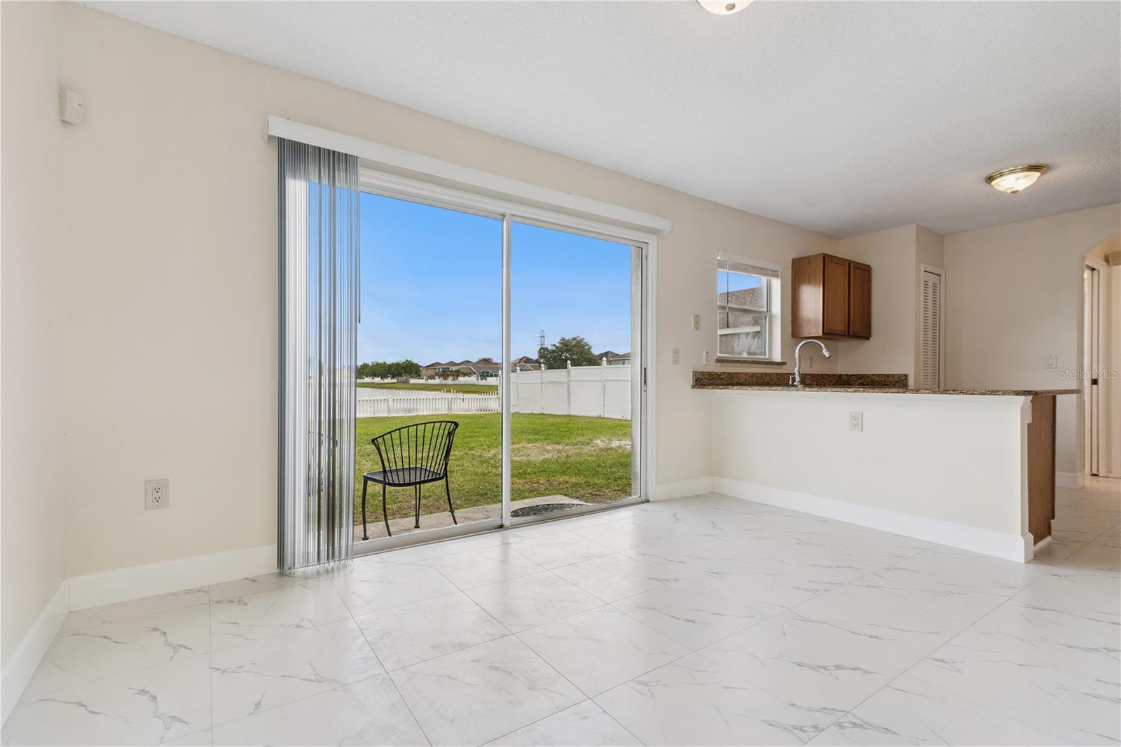 Image 10 of 45 For 1582 Carey Glen Circle