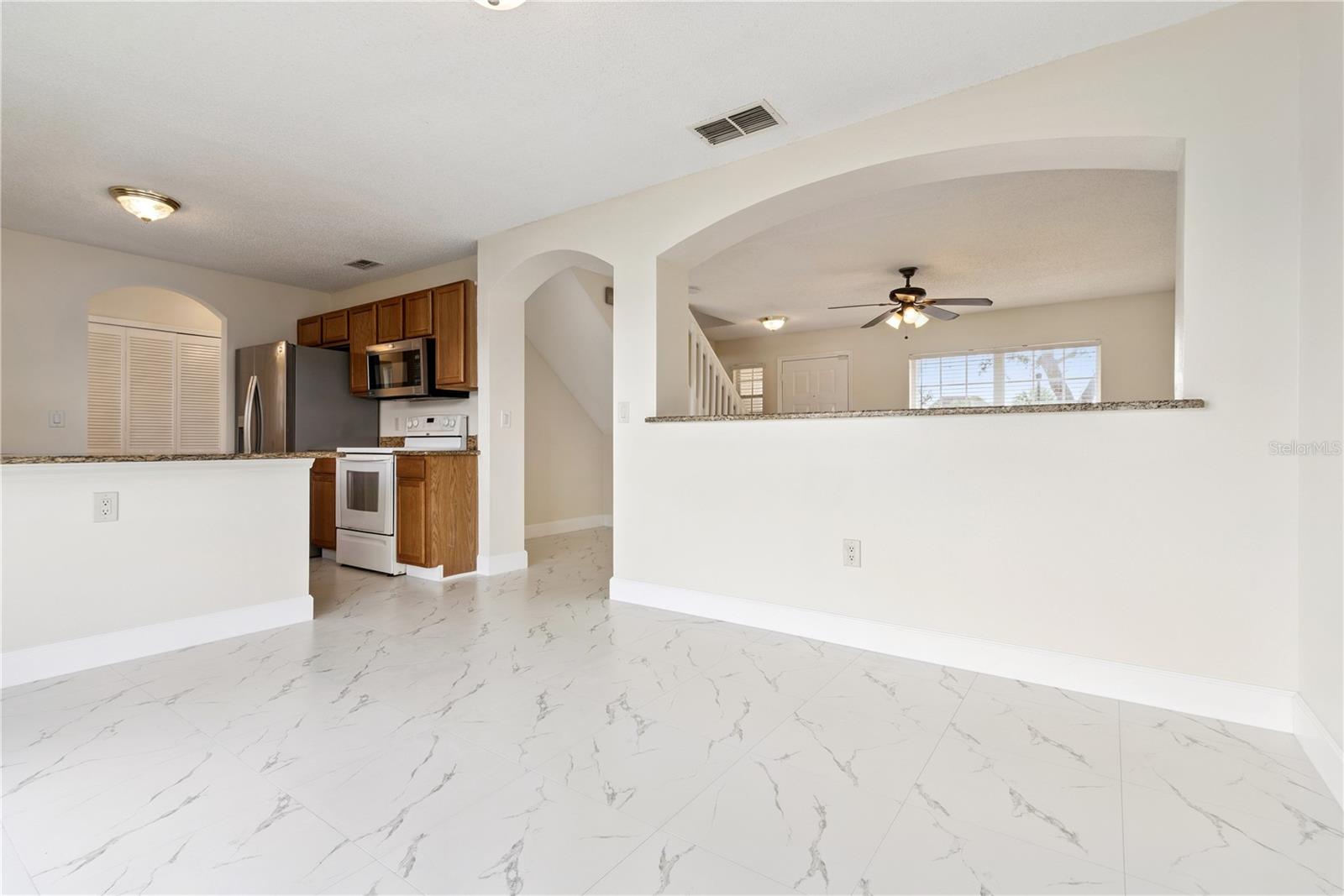 Image 13 of 45 For 1582 Carey Glen Circle