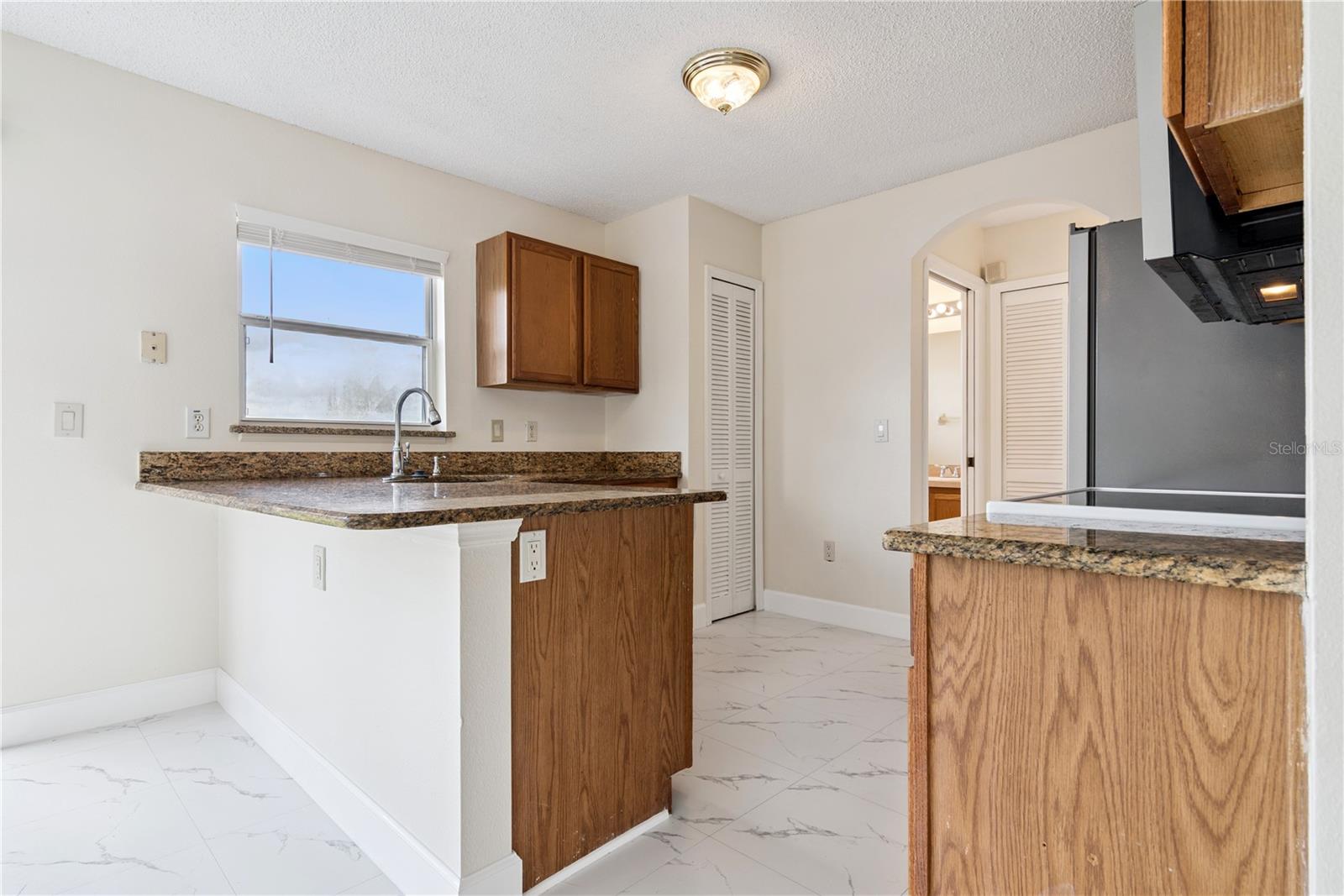 Image 15 of 45 For 1582 Carey Glen Circle