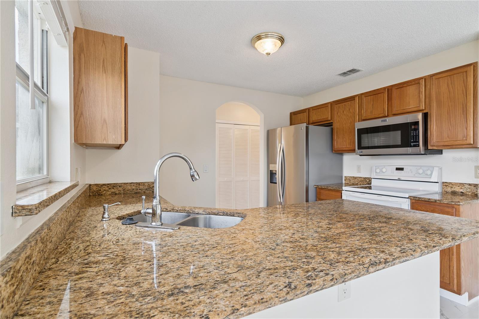 Image 18 of 45 For 1582 Carey Glen Circle