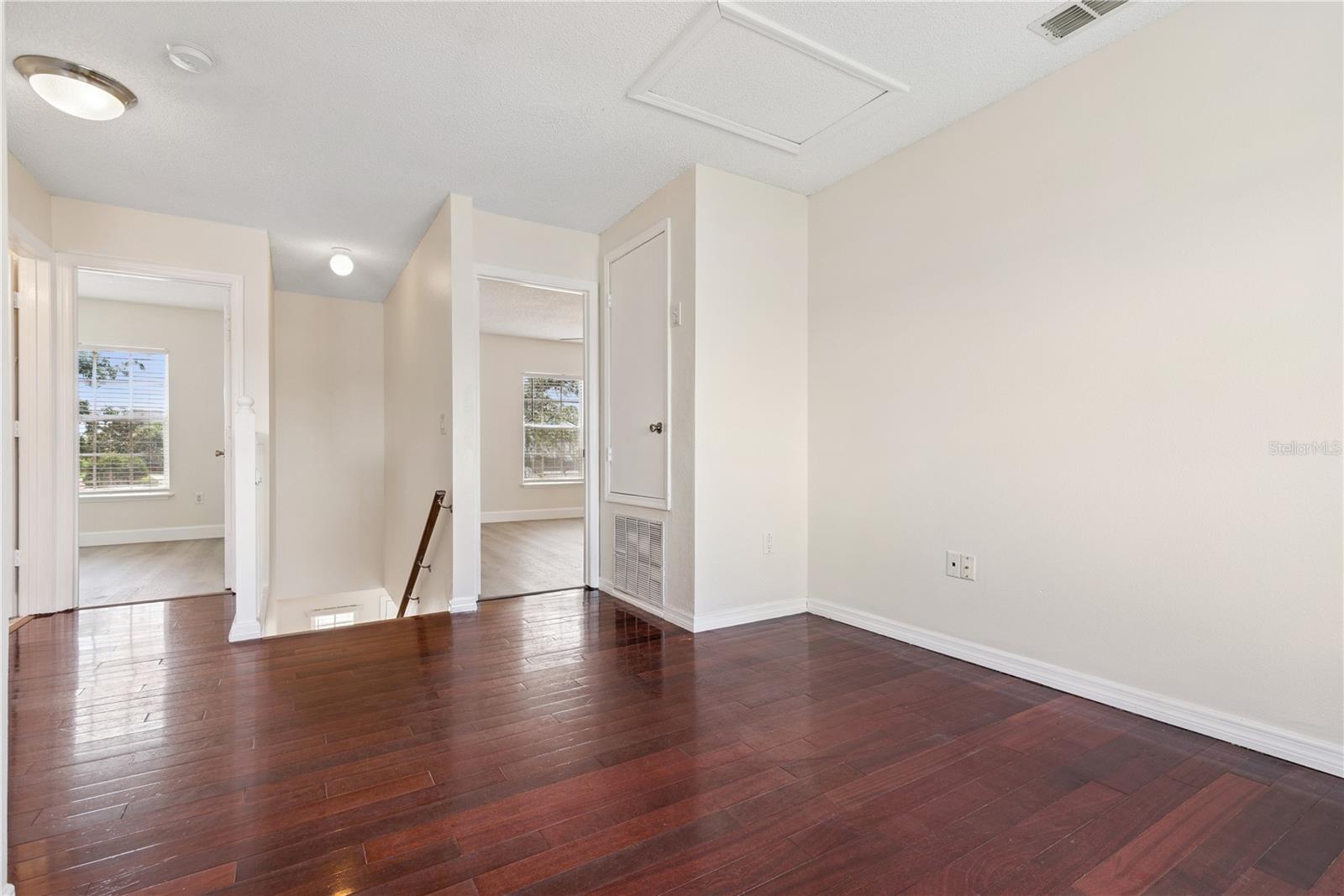 Image 23 of 45 For 1582 Carey Glen Circle