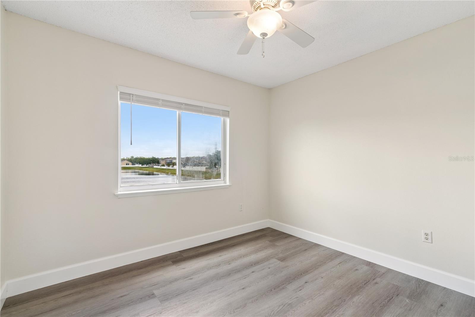 Image 27 of 45 For 1582 Carey Glen Circle