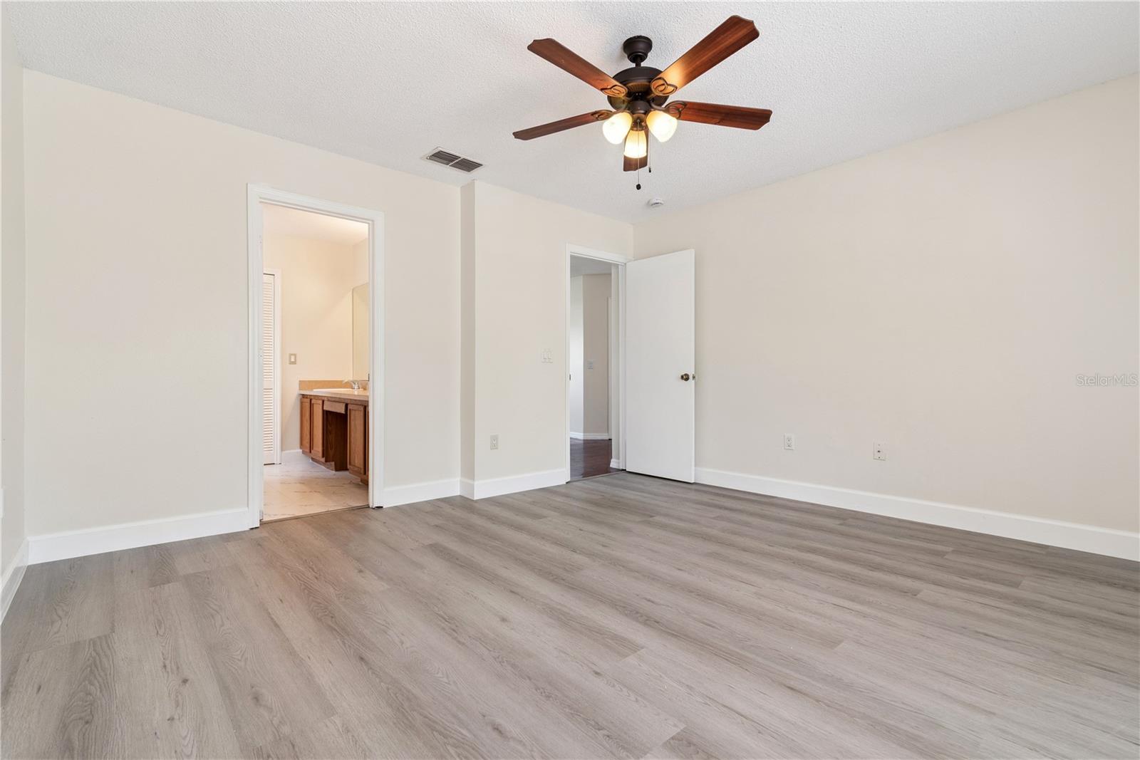 Image 30 of 45 For 1582 Carey Glen Circle