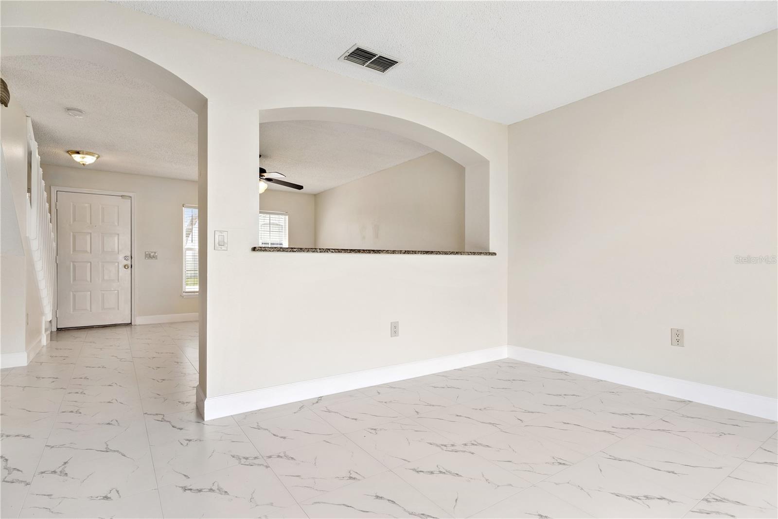 Image 4 of 45 For 1582 Carey Glen Circle