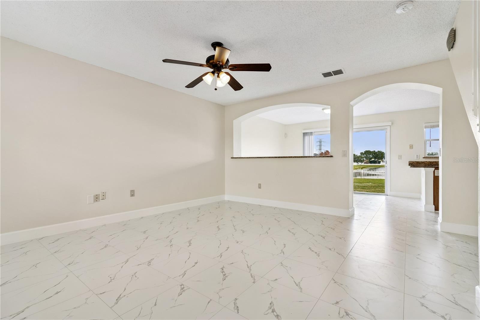 Image 7 of 45 For 1582 Carey Glen Circle