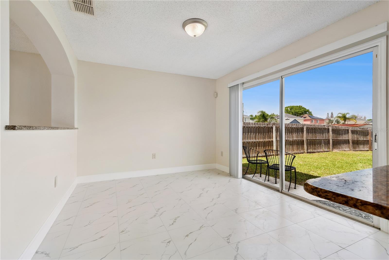 Image 9 of 45 For 1582 Carey Glen Circle