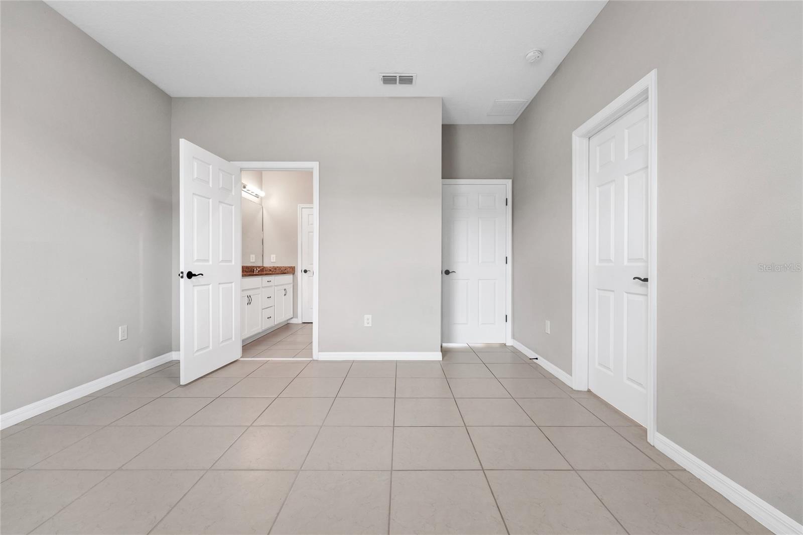 Image 13 of 52 For 15907 Marina Bay Drive