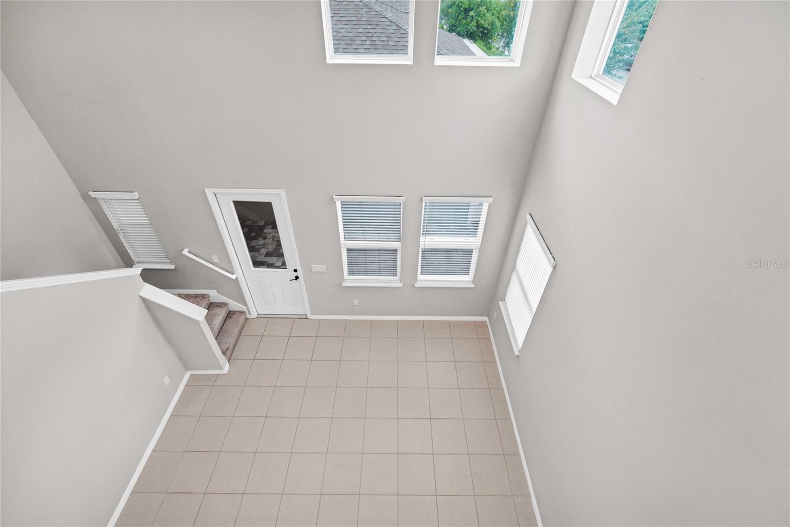 Image 17 of 52 For 15907 Marina Bay Drive