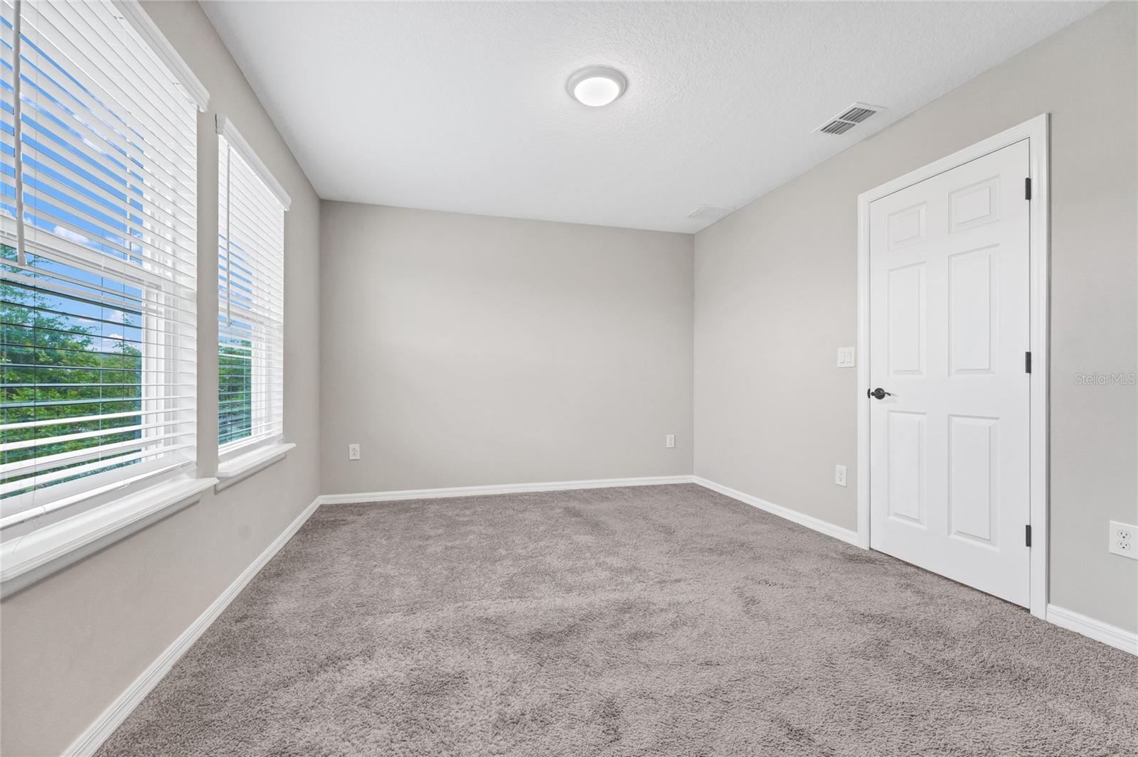 Image 26 of 52 For 15907 Marina Bay Drive