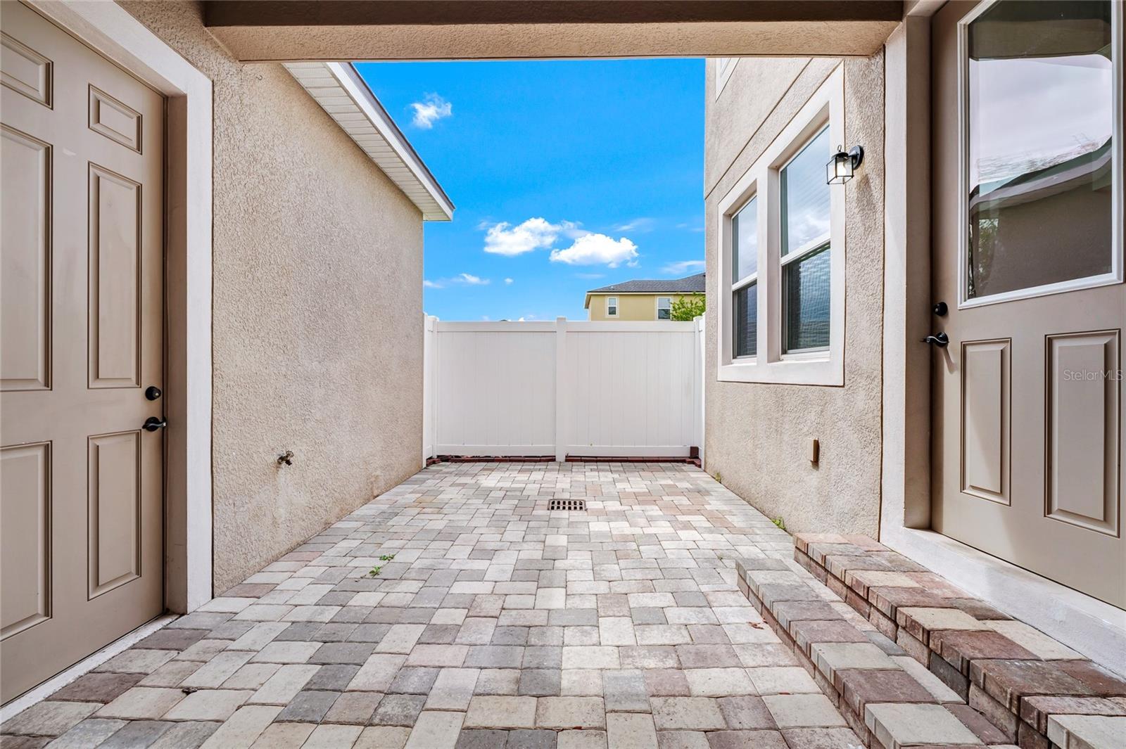 Image 28 of 52 For 15907 Marina Bay Drive