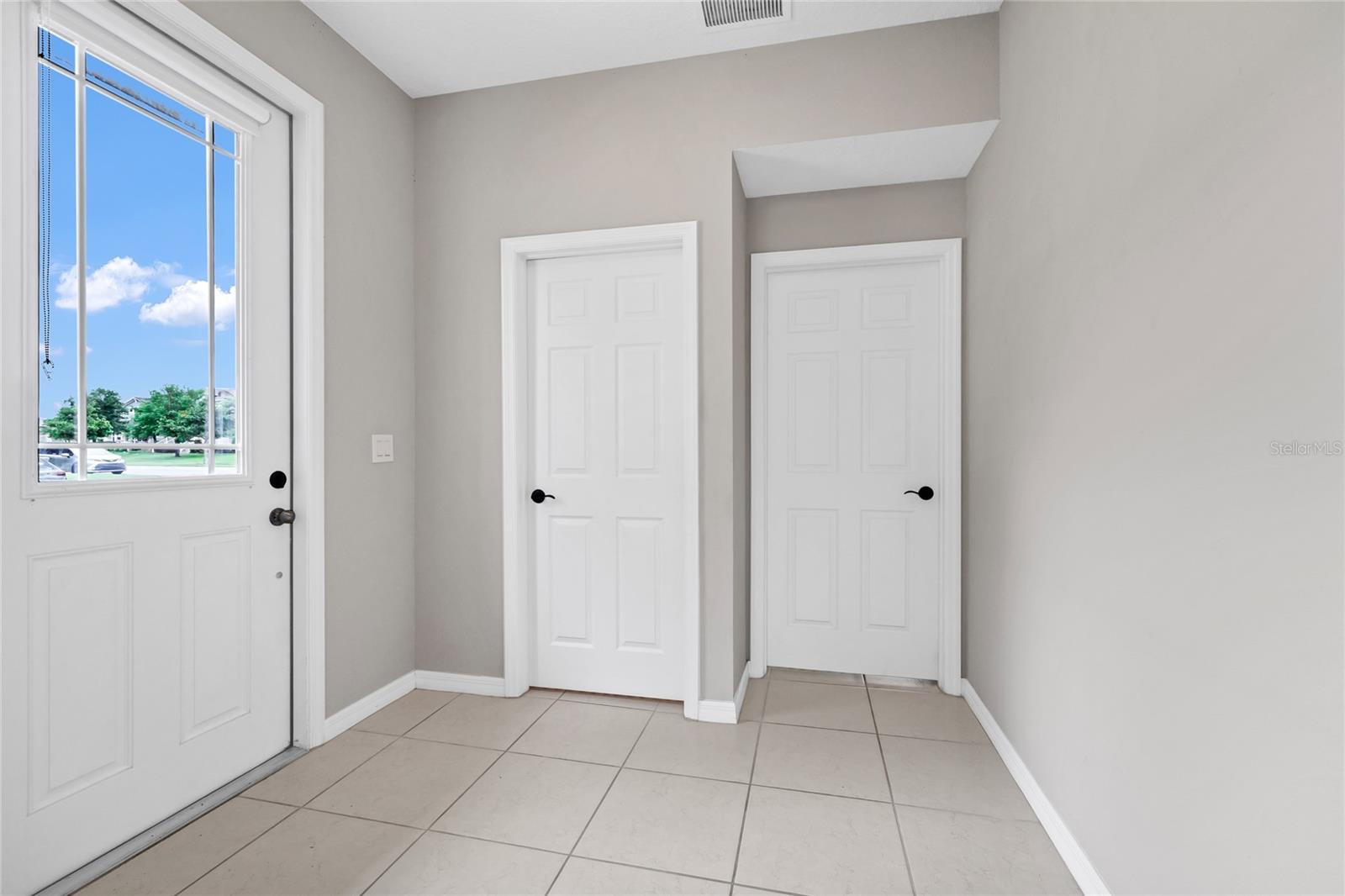 Image 4 of 52 For 15907 Marina Bay Drive