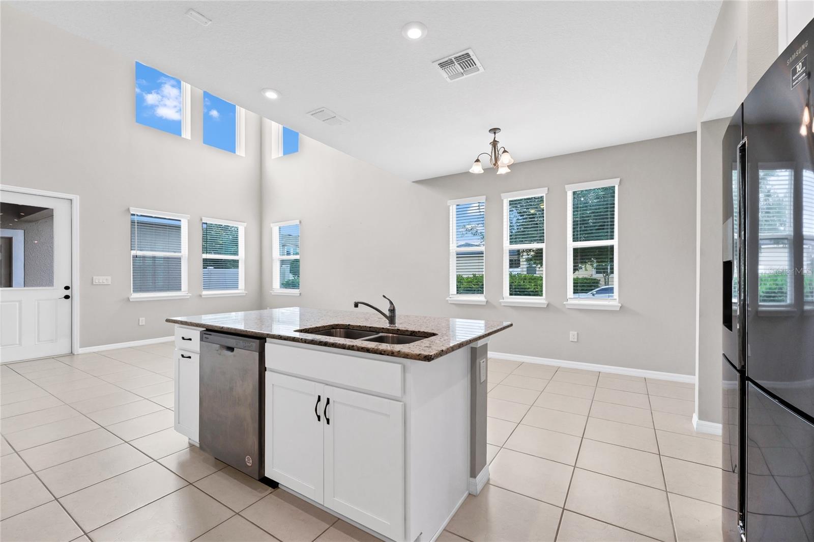 Image 7 of 52 For 15907 Marina Bay Drive