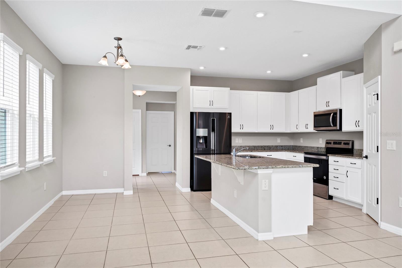 Image 8 of 52 For 15907 Marina Bay Drive