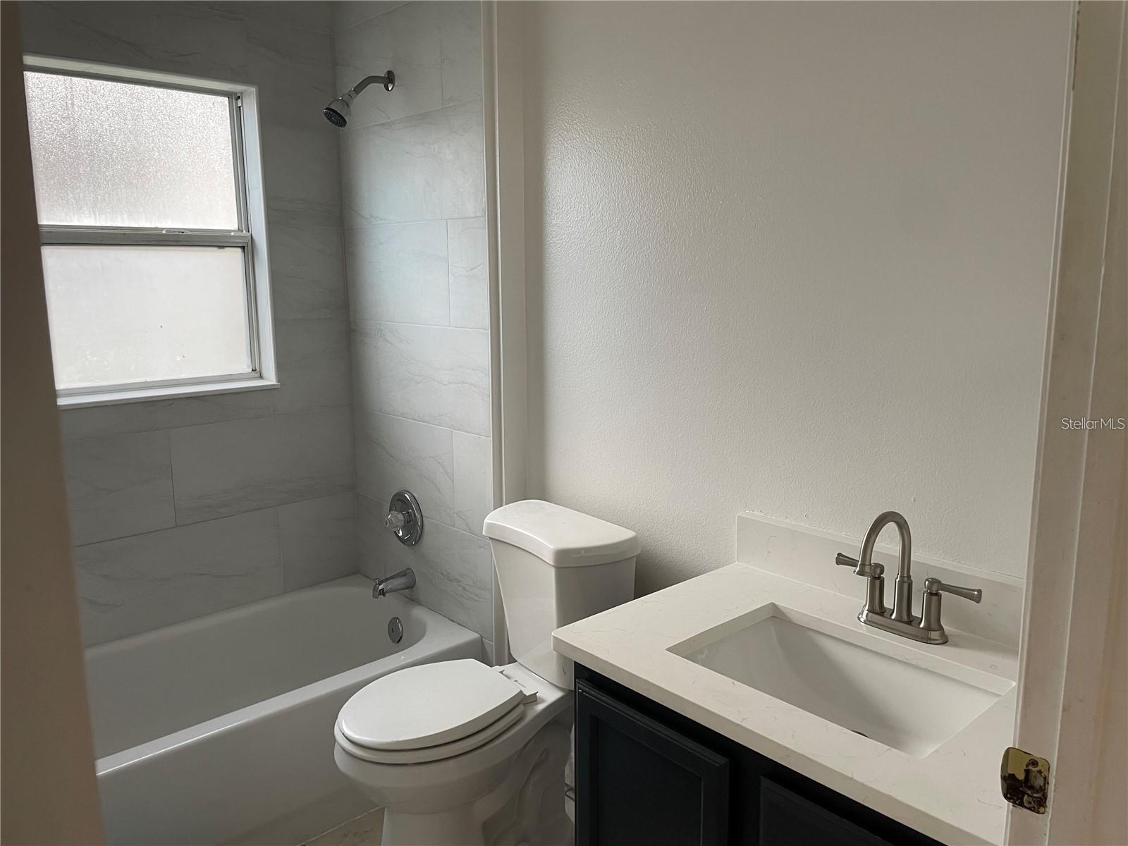 Image 14 of 19 For 8312 Lake Park Estates Boulevard