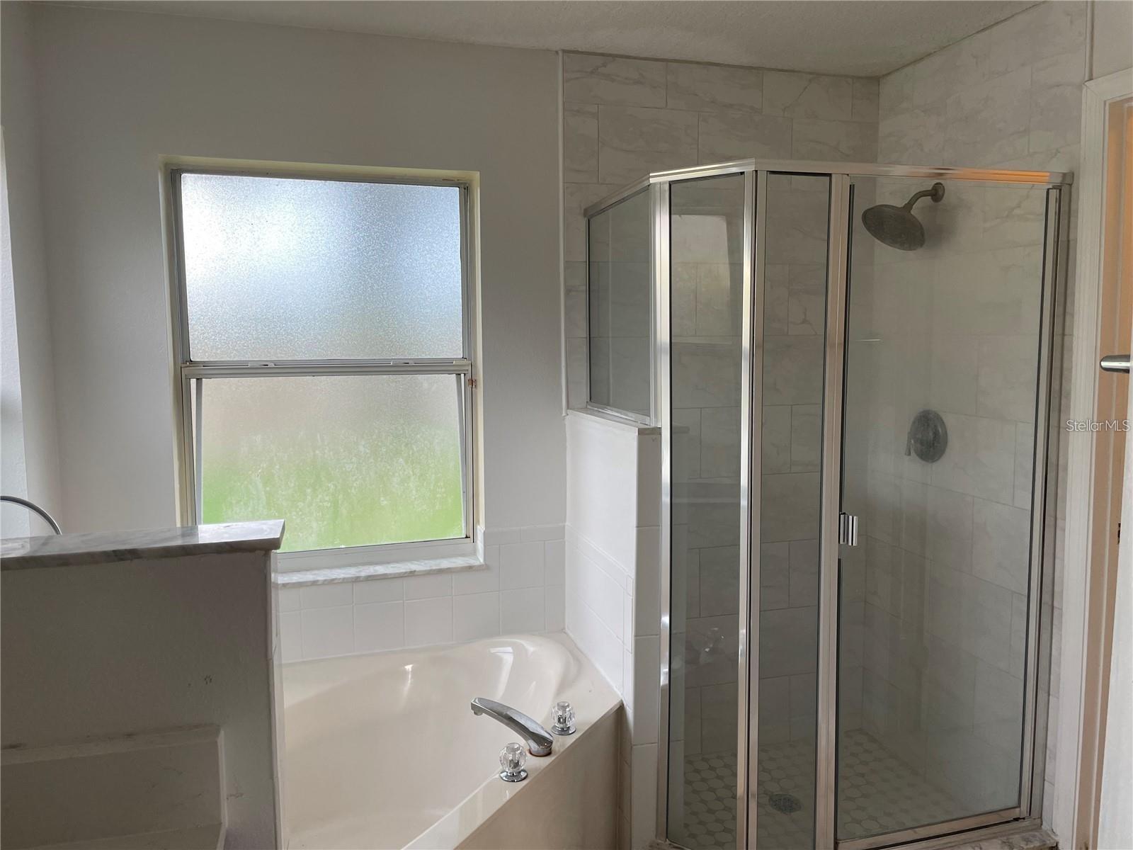 Image 15 of 19 For 8312 Lake Park Estates Boulevard