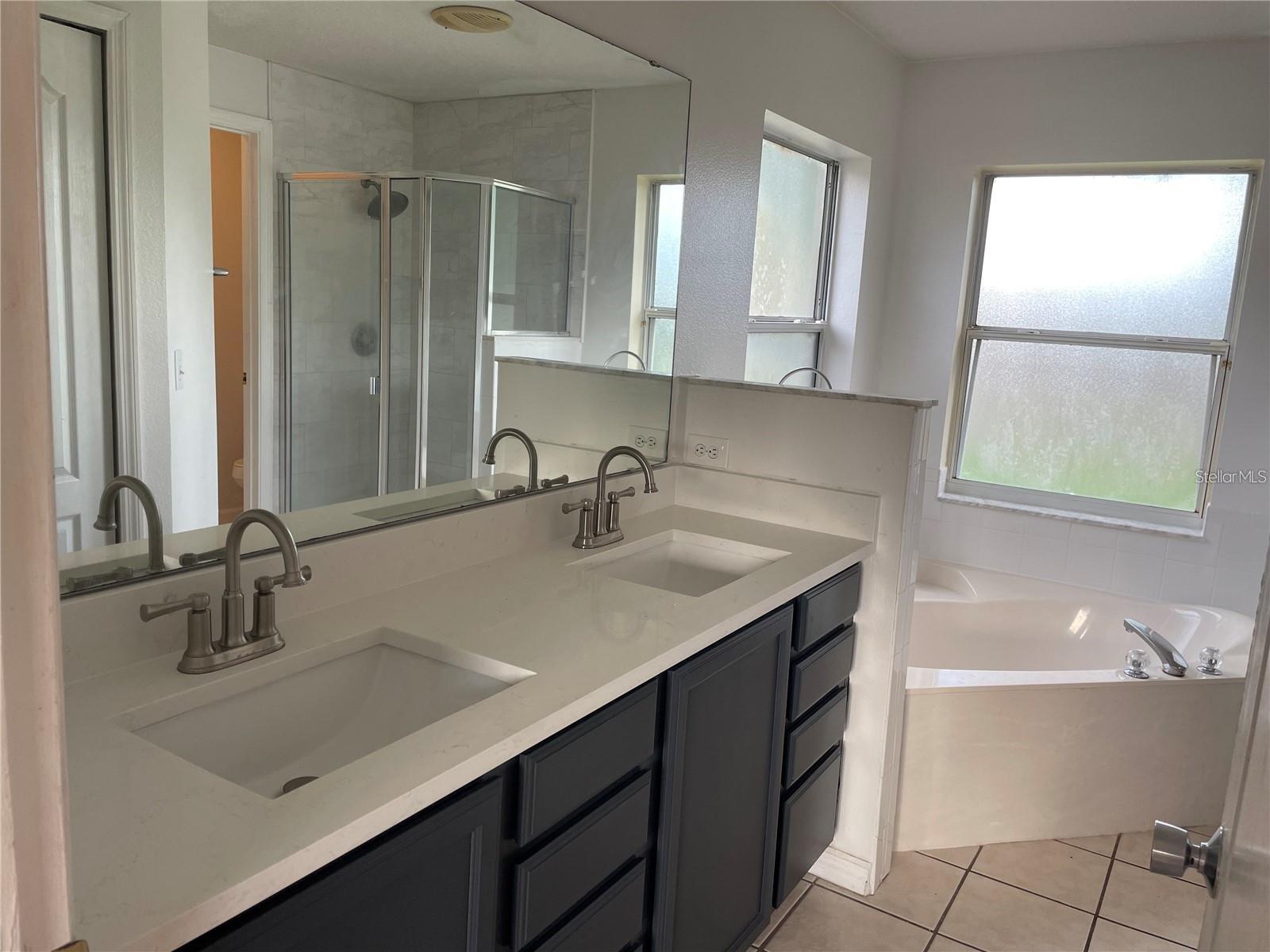 Image 16 of 19 For 8312 Lake Park Estates Boulevard