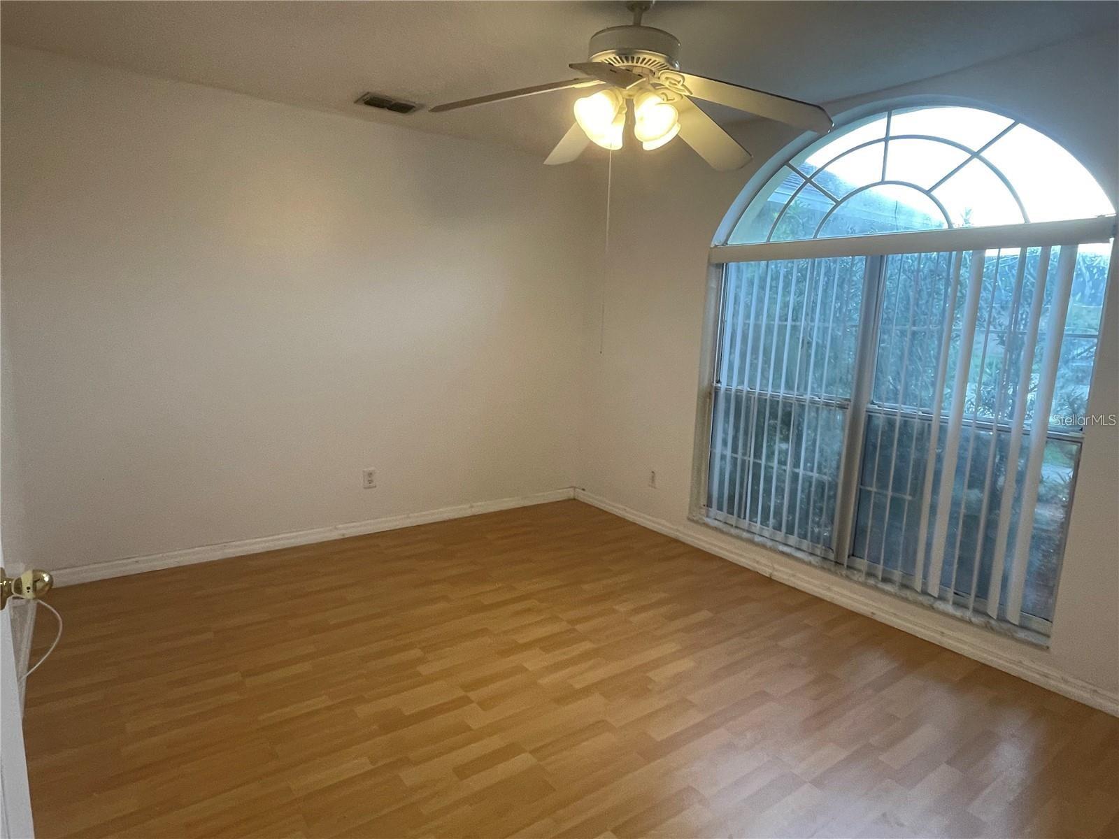 Image 17 of 19 For 8312 Lake Park Estates Boulevard