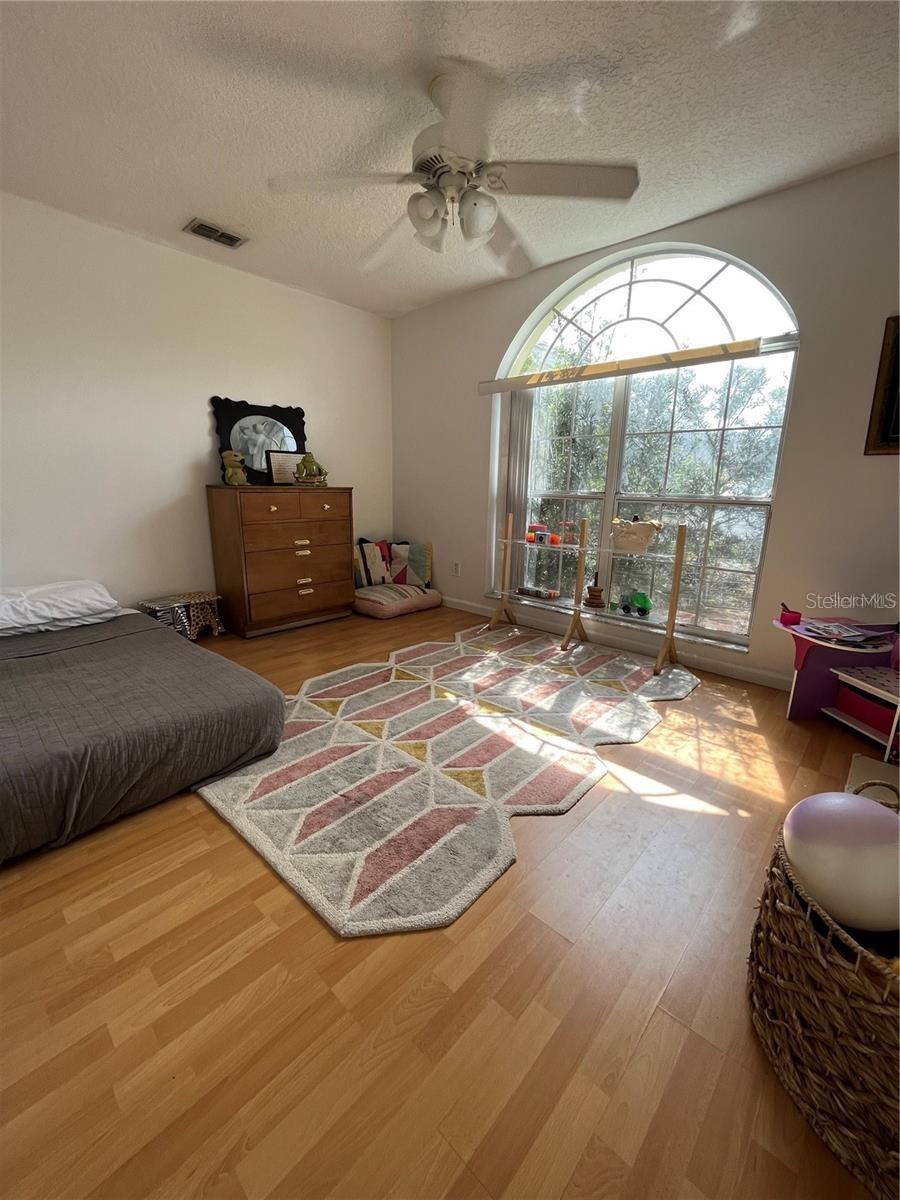 Image 5 of 19 For 8312 Lake Park Estates Boulevard