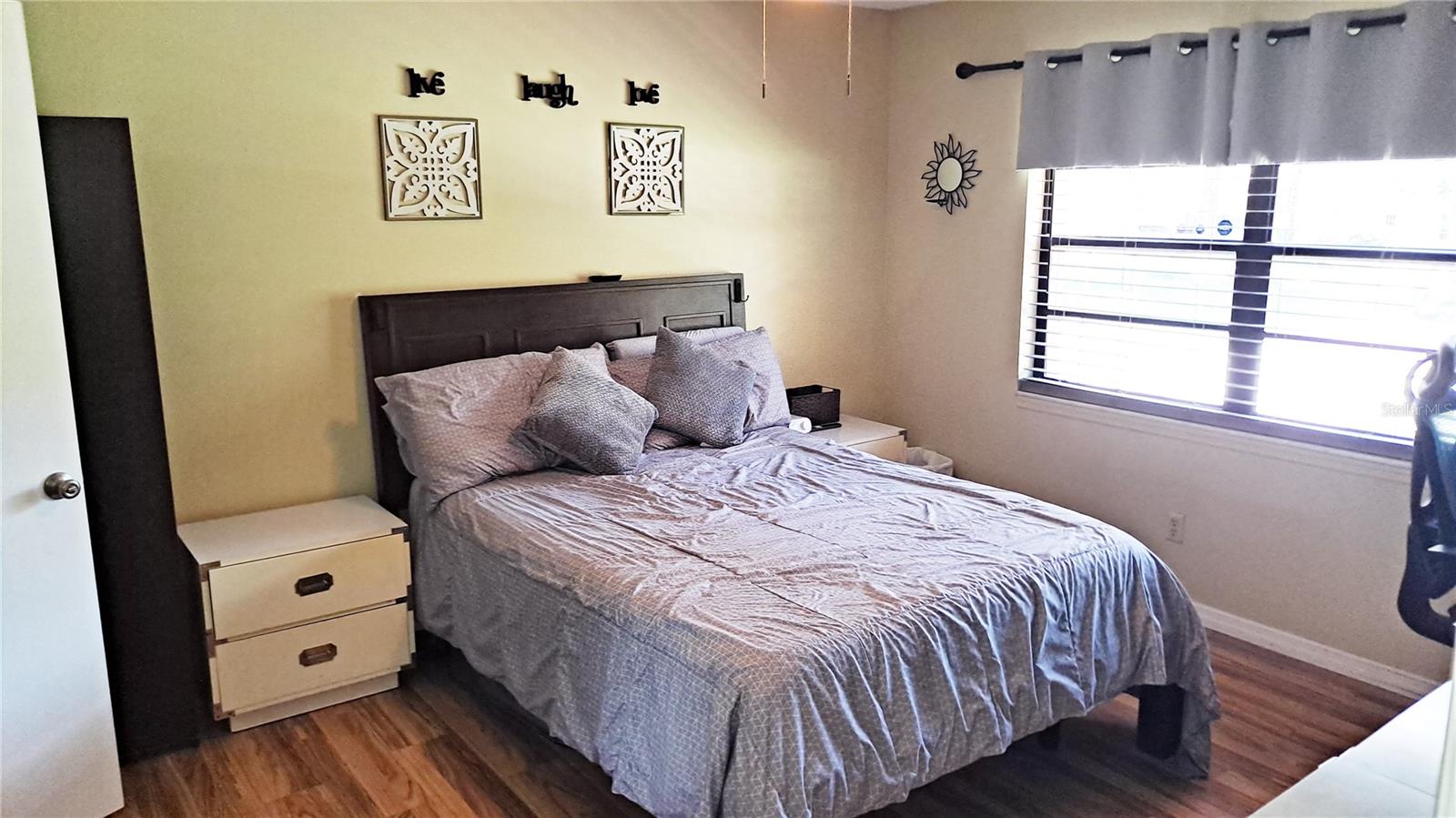 Image 10 of 21 For 25930 Sackamaxon Drive