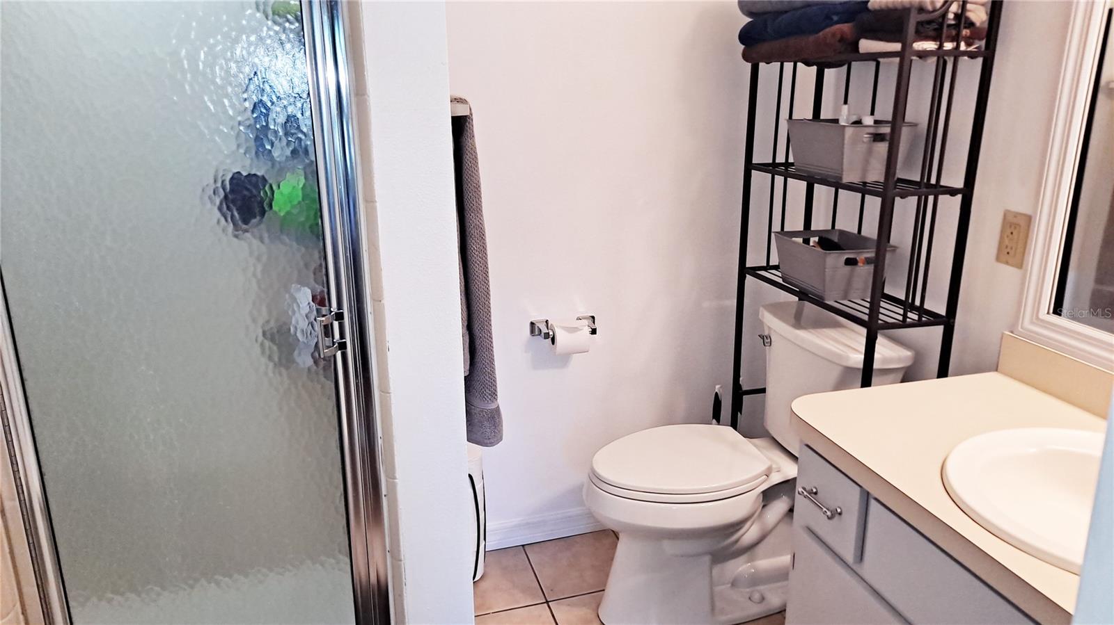 Image 11 of 21 For 25930 Sackamaxon Drive