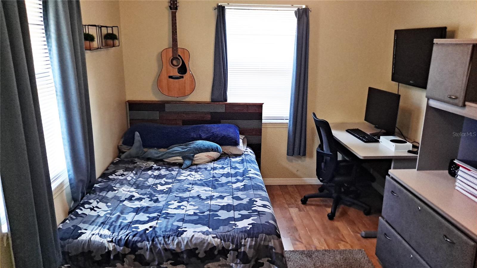 Image 13 of 21 For 25930 Sackamaxon Drive