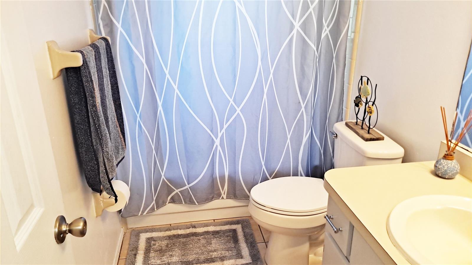 Image 14 of 21 For 25930 Sackamaxon Drive