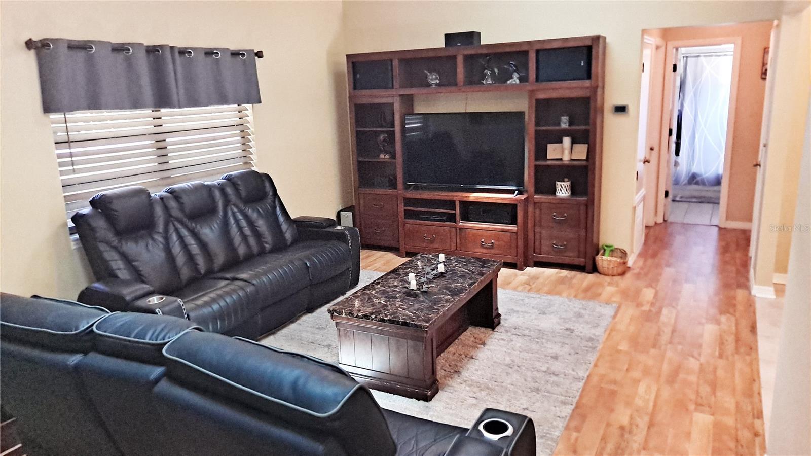 Image 4 of 21 For 25930 Sackamaxon Drive