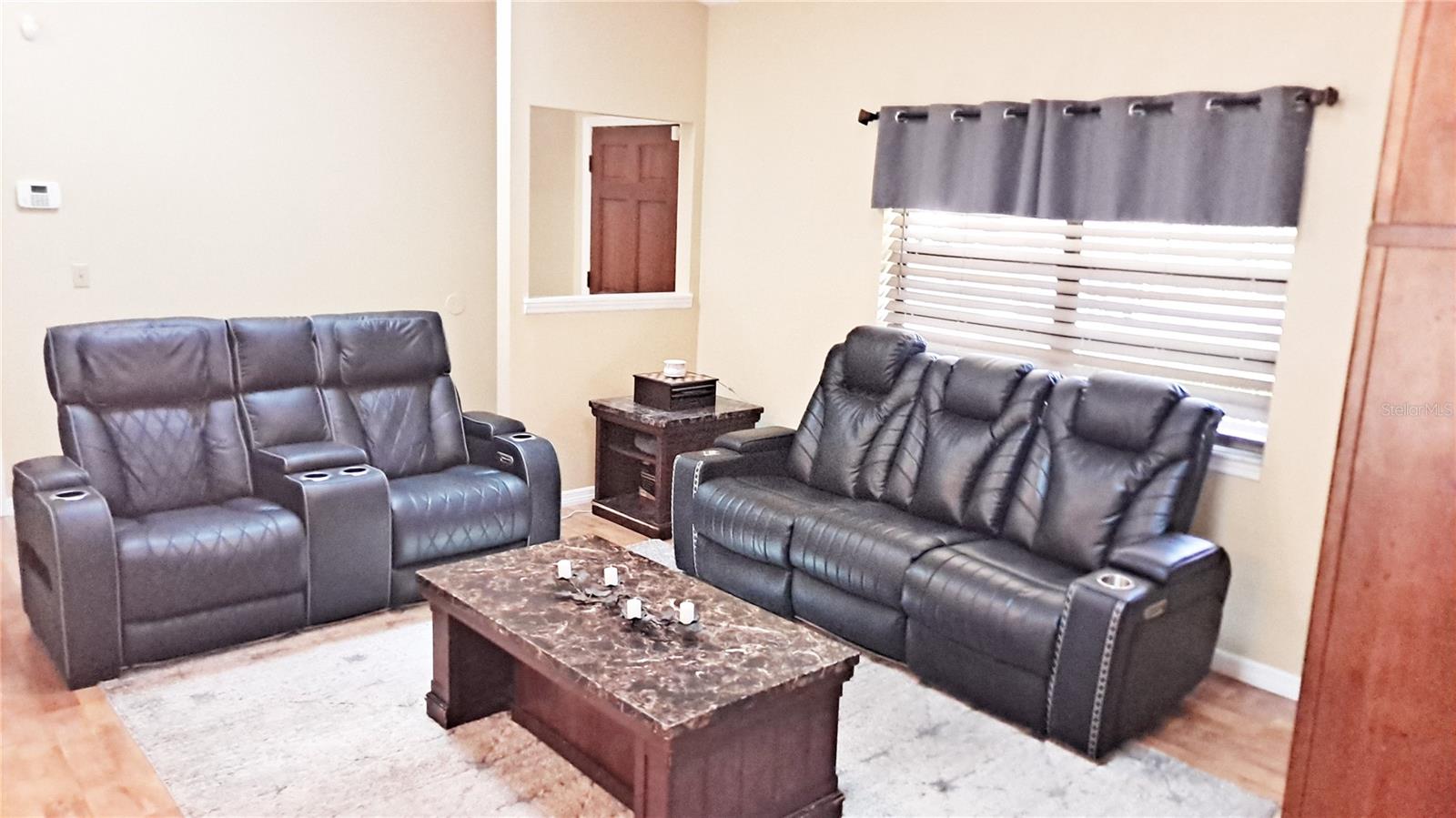 Image 5 of 21 For 25930 Sackamaxon Drive