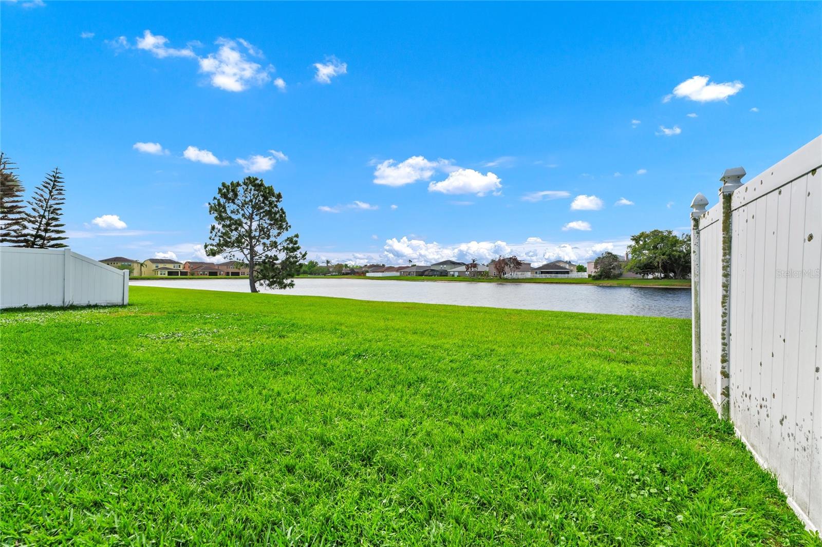 Image 40 of 42 For 15042 Waterford Chase