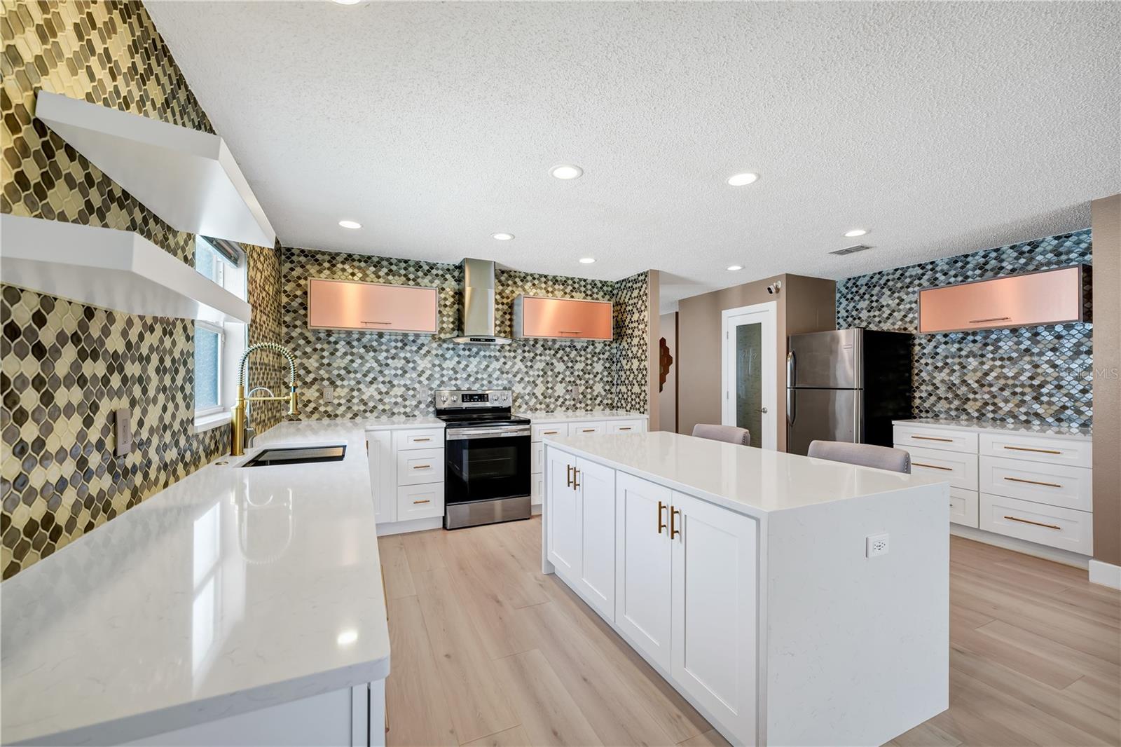 Image 9 of 42 For 15042 Waterford Chase