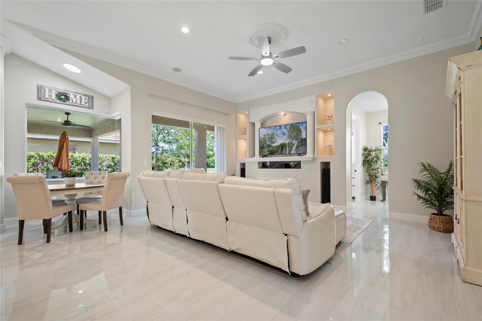 Image 33 of 81 For 9047 Tuscan Valley Place