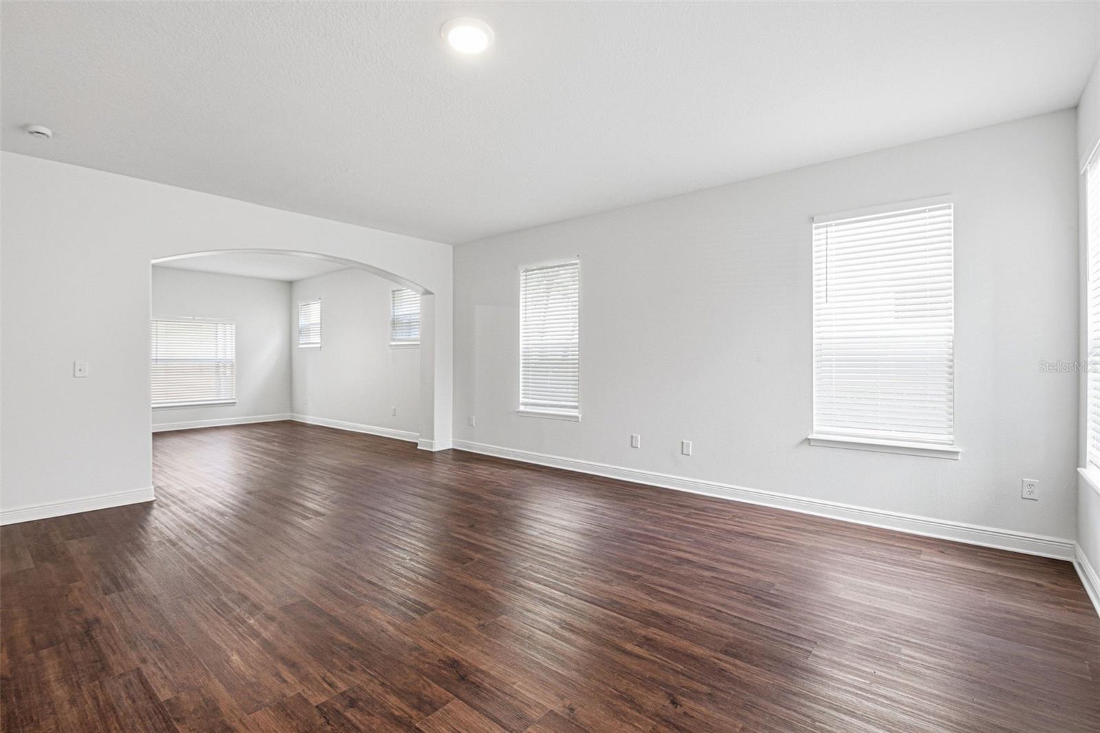 Image 14 of 61 For 14160 Stilton Street