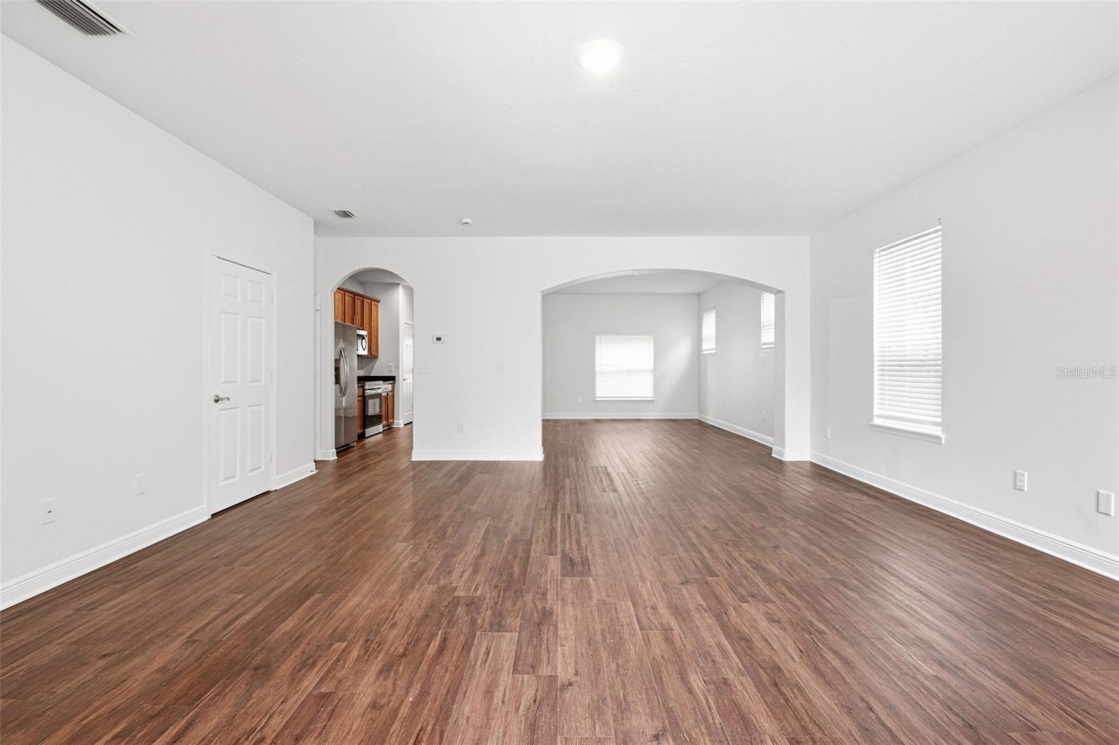 Image 18 of 61 For 14160 Stilton Street