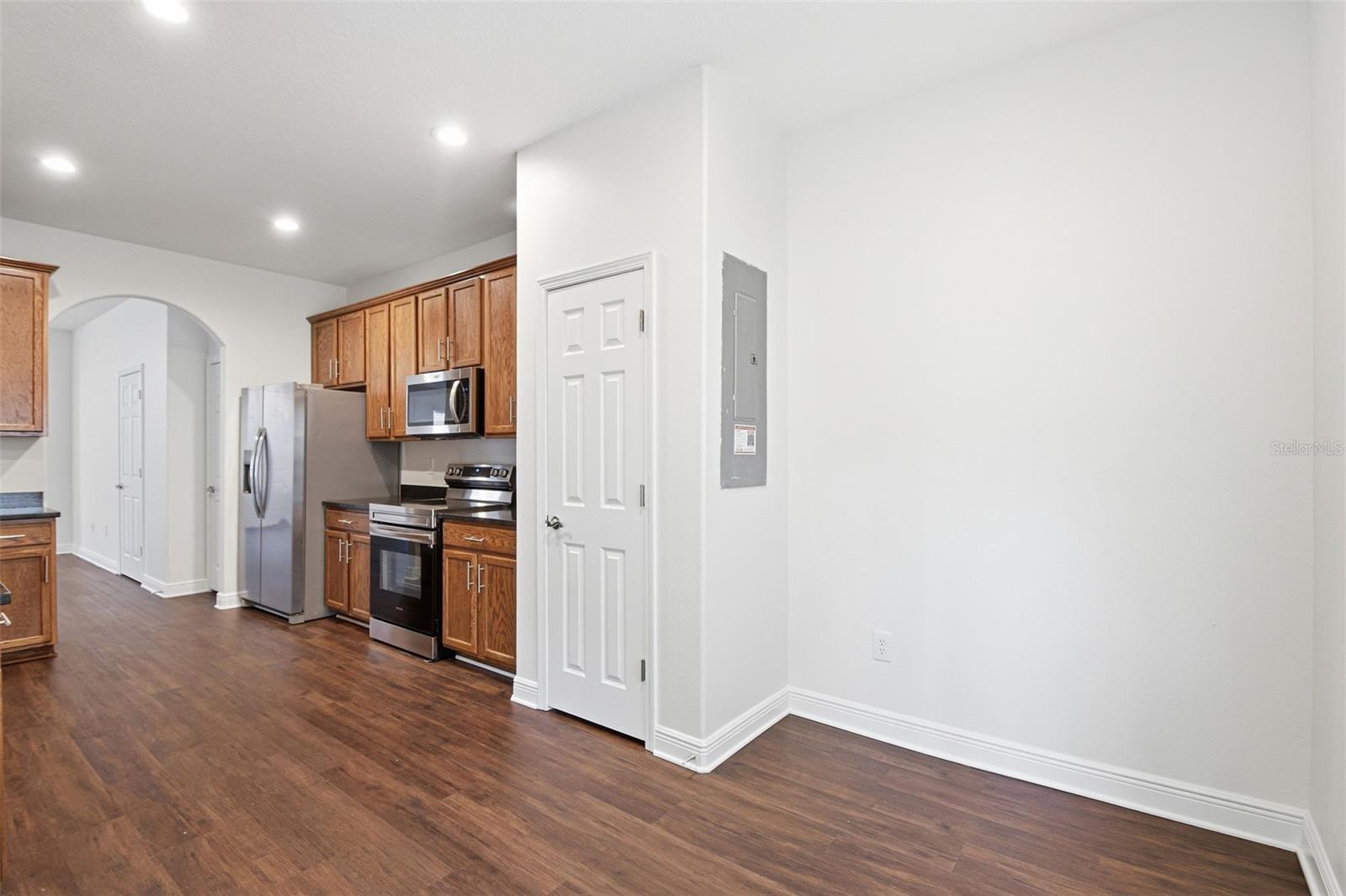 Image 20 of 61 For 14160 Stilton Street