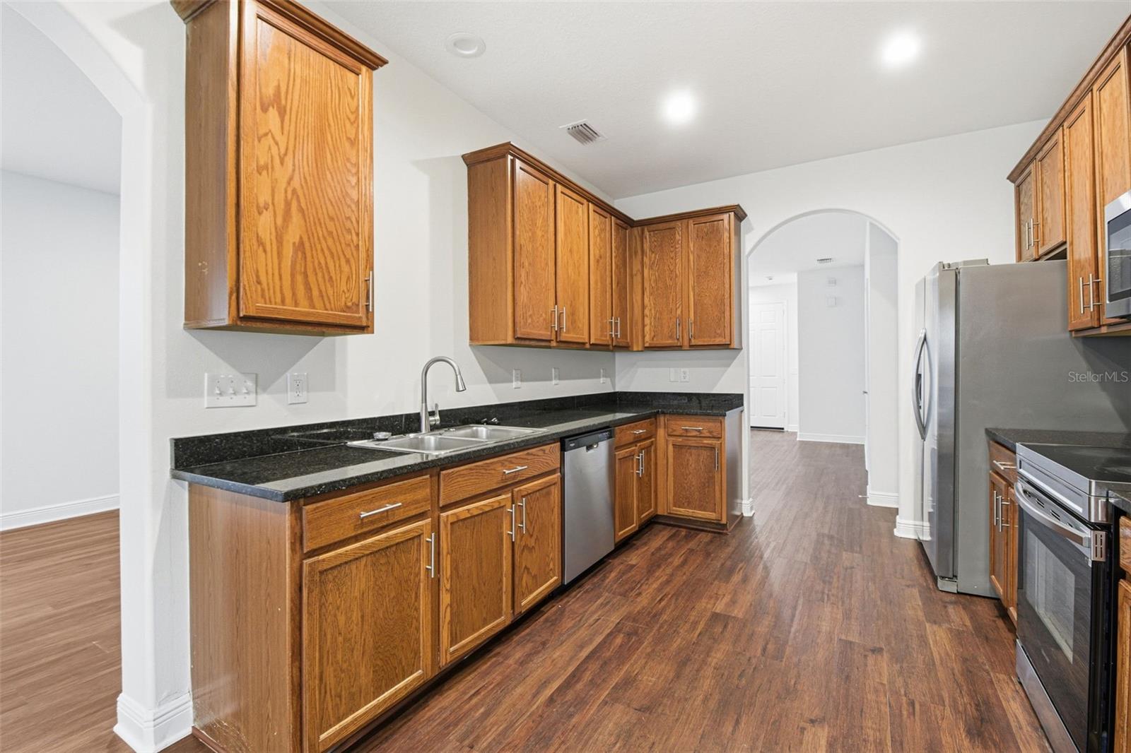 Image 22 of 61 For 14160 Stilton Street