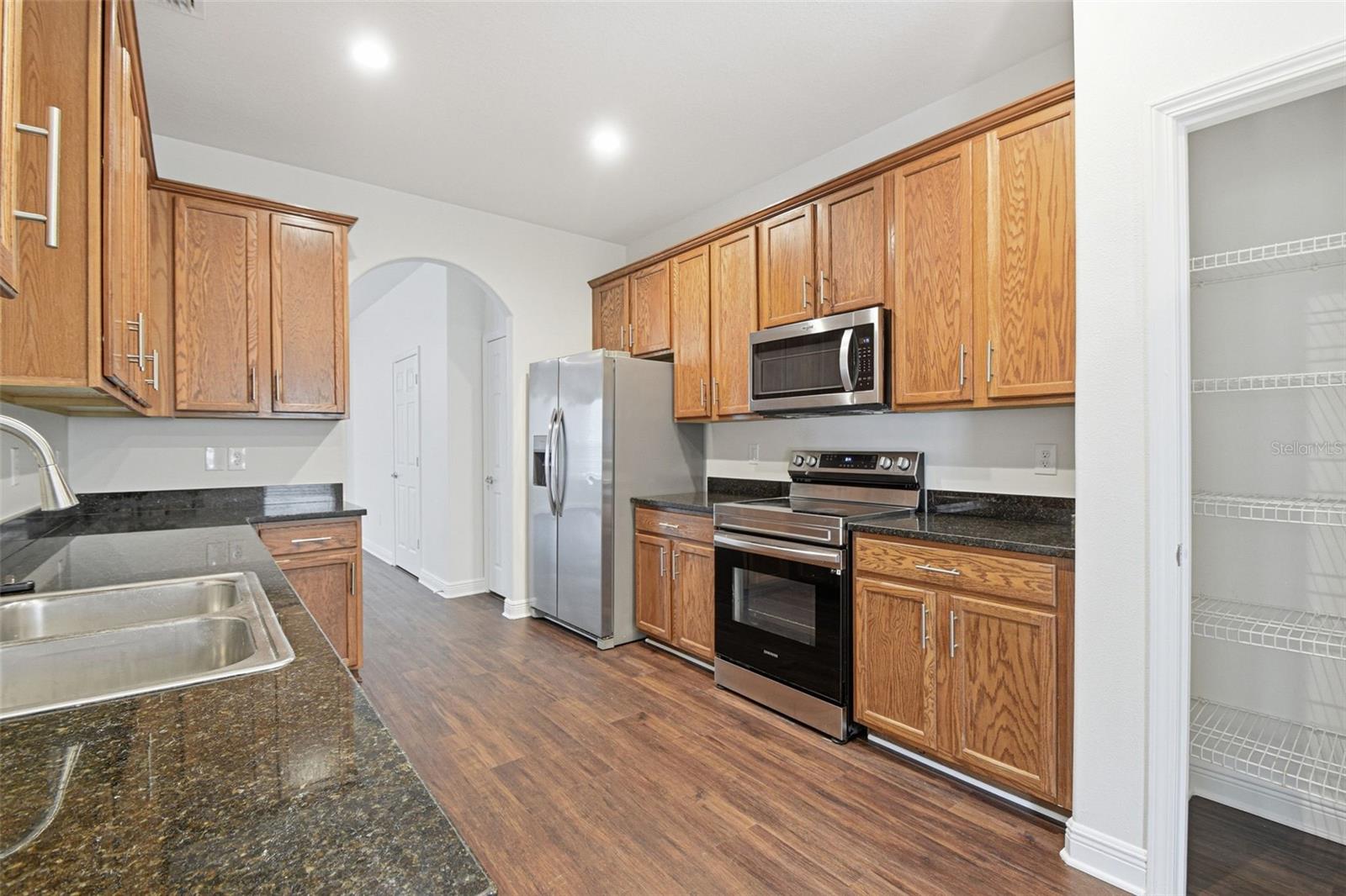 Image 23 of 61 For 14160 Stilton Street