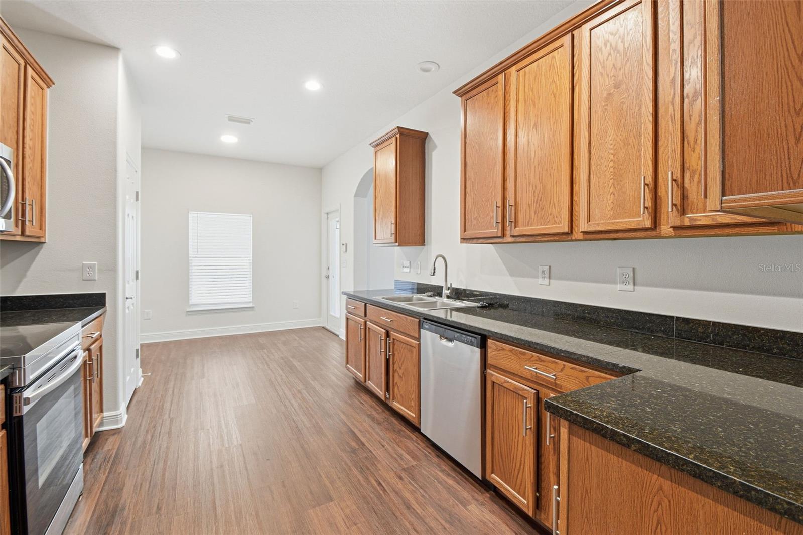 Image 26 of 61 For 14160 Stilton Street