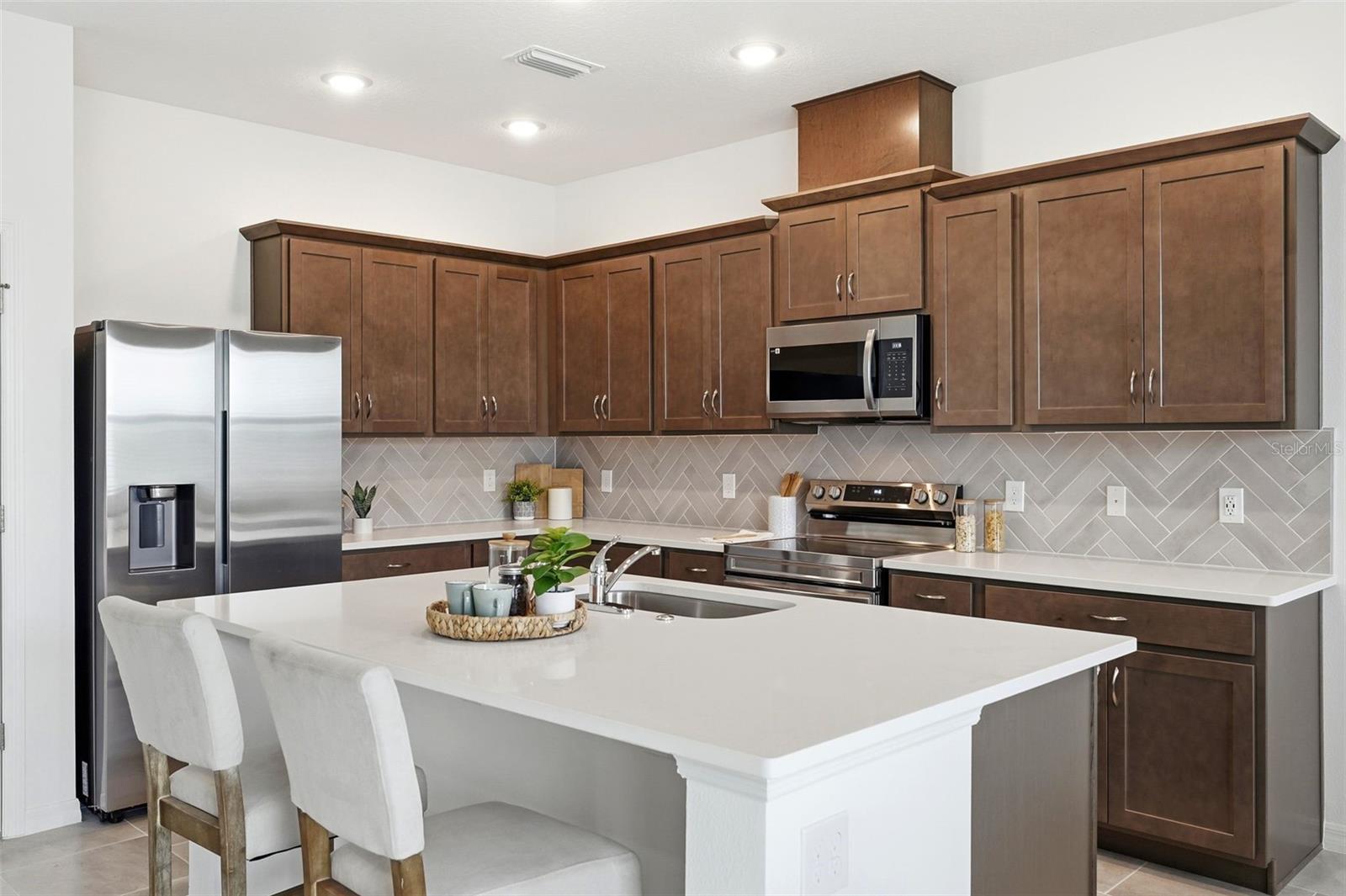 Image 7 of 31 For 722 Ginger Drive