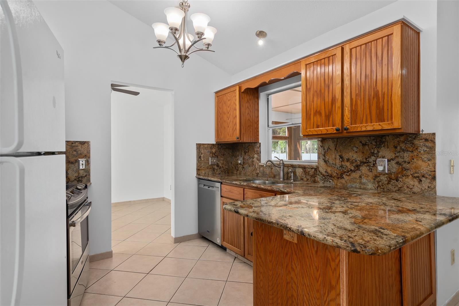 Image 10 of 41 For 413 Cumberland Avenue