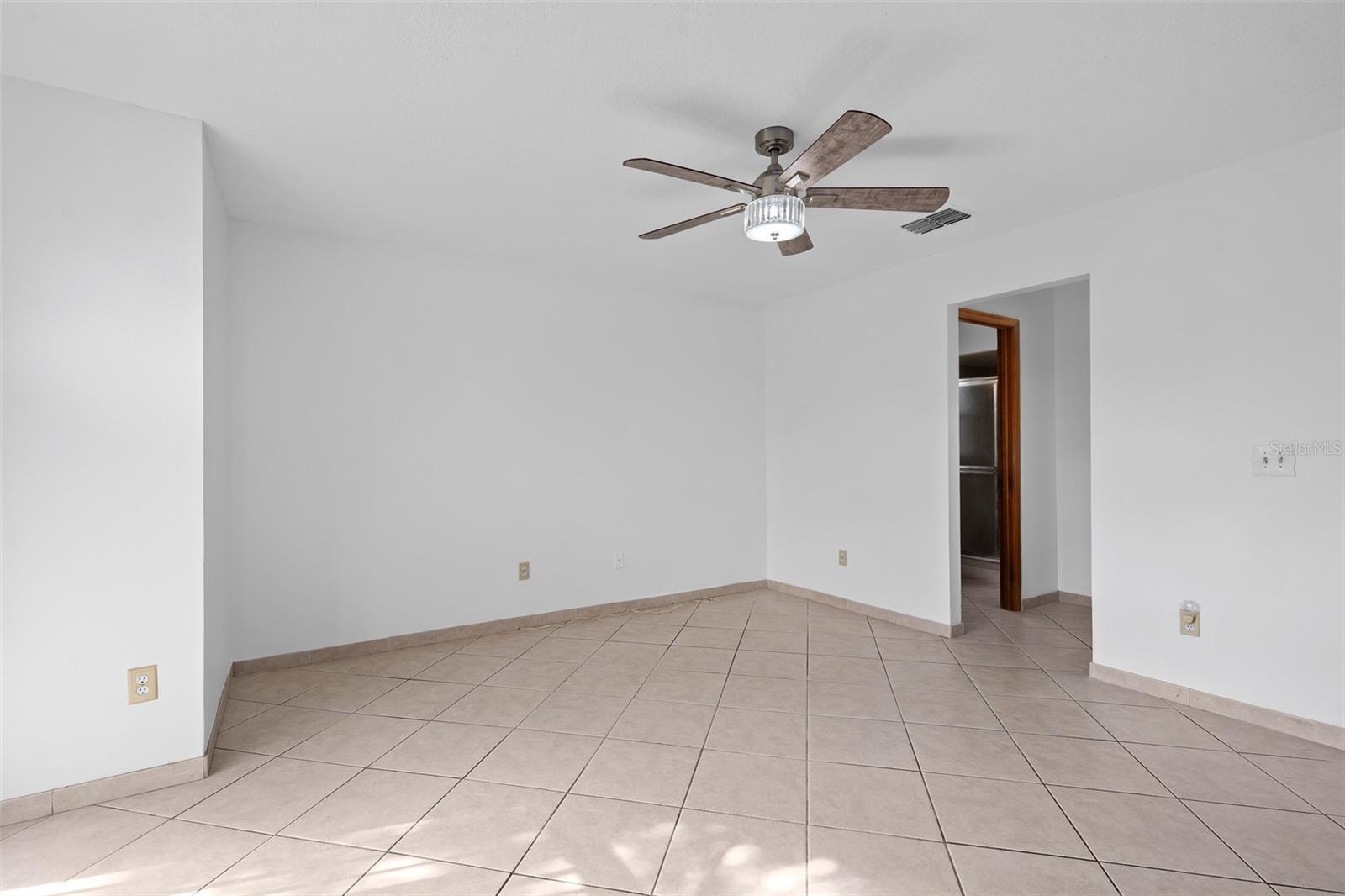 Image 15 of 41 For 413 Cumberland Avenue