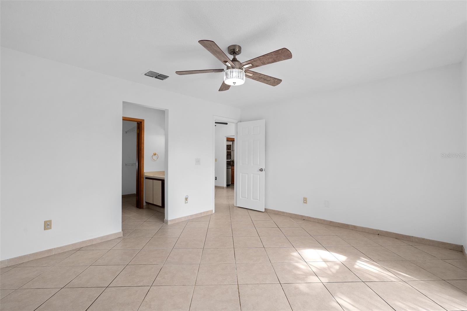 Image 16 of 41 For 413 Cumberland Avenue