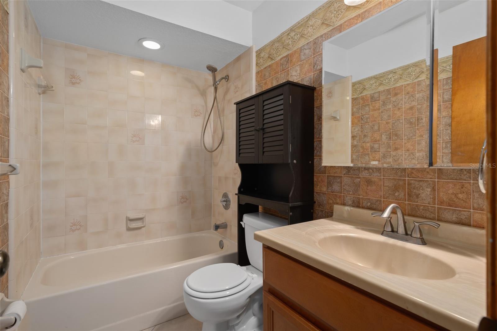 Image 22 of 41 For 413 Cumberland Avenue