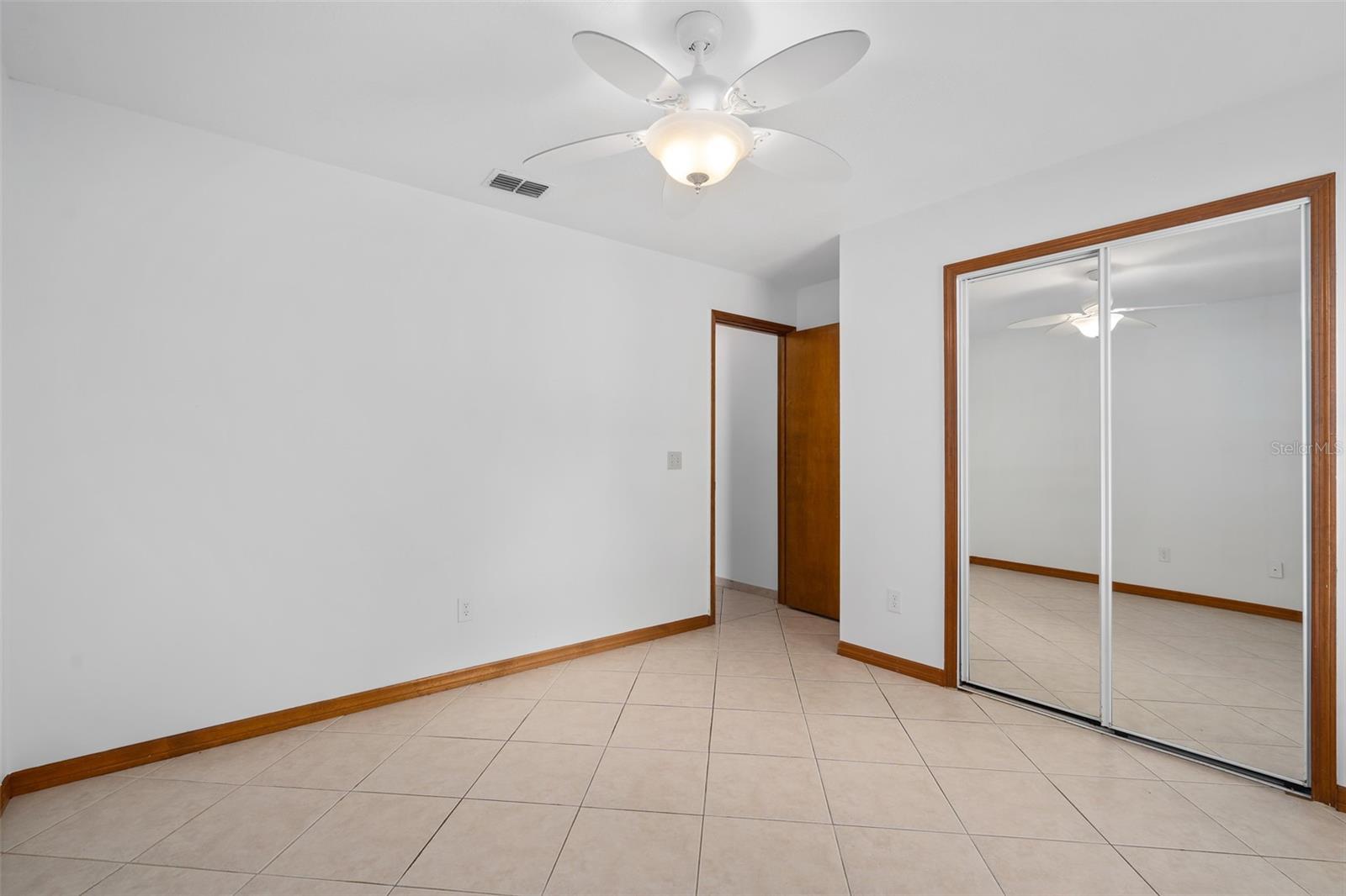 Image 24 of 41 For 413 Cumberland Avenue