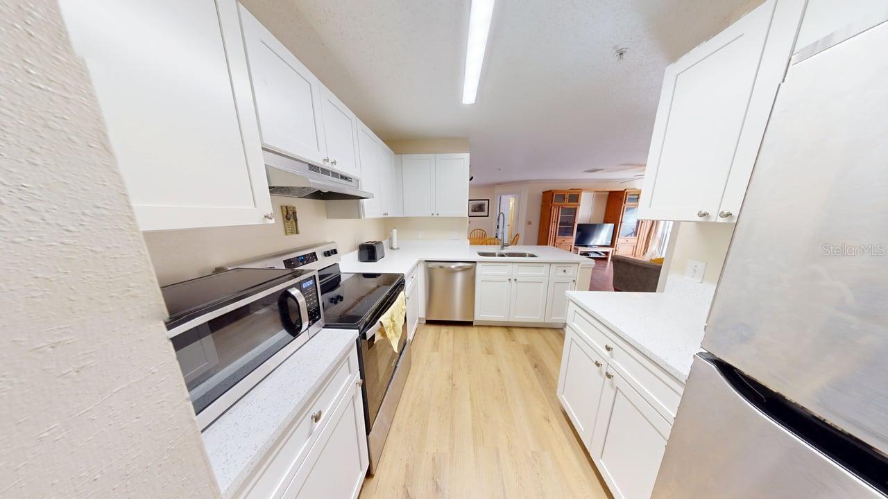 Image 13 of 26 For 1950 Summer Club Drive 214