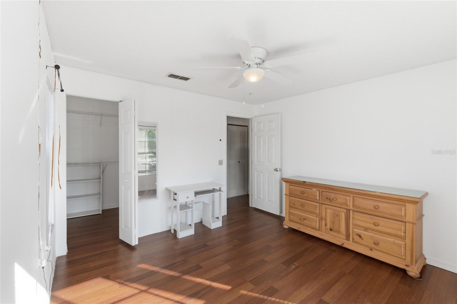 Image 14 of 26 For 1950 Summer Club Drive 214