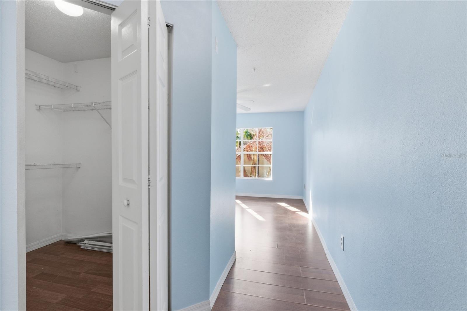 Image 20 of 26 For 1950 Summer Club Drive 214