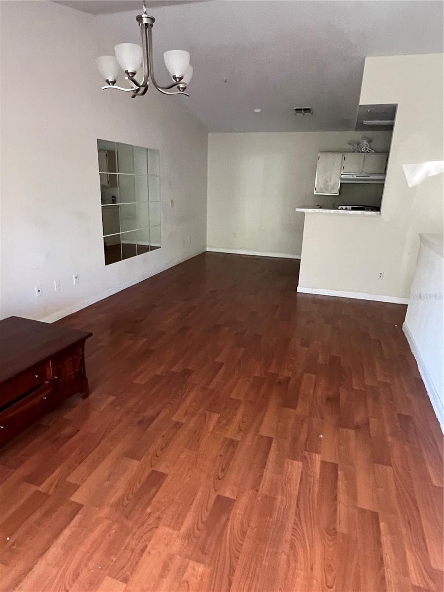 Image 2 of 5 For 4312 Kirkman Road 1404