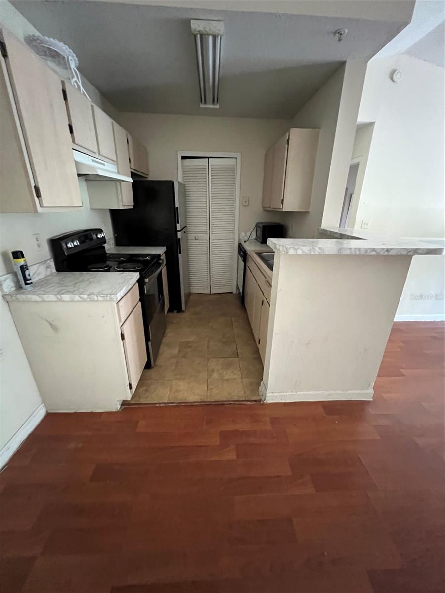 Image 4 of 5 For 4312 Kirkman Road 1404