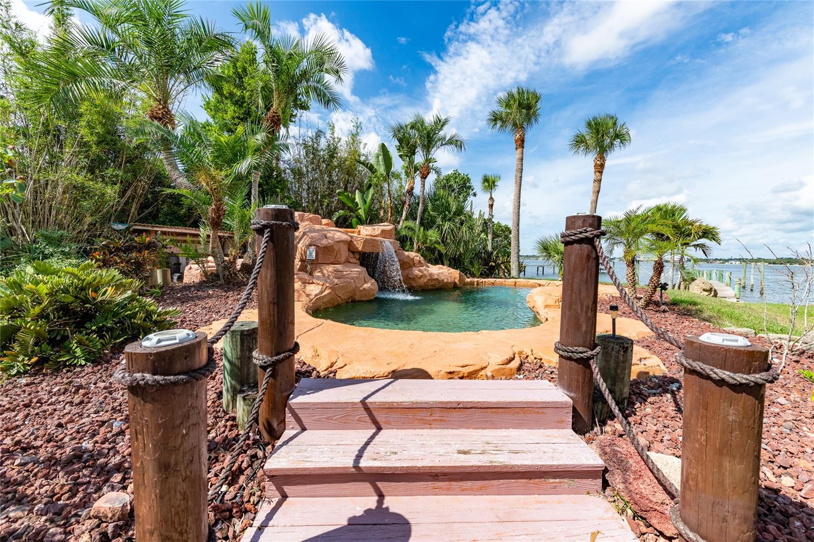 Image 12 of 54 For 2904 S Peninsula Dr